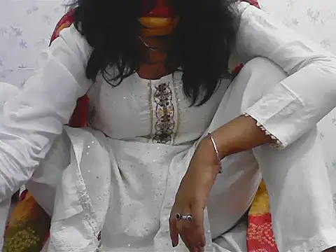 short girl  online show from April 2026 11:35:02 PM