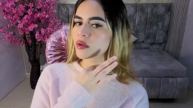 lilith4 s online show from October 2025 08:32:01 PM