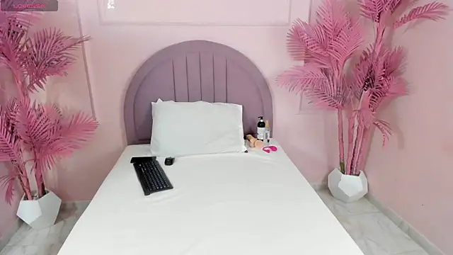 Maddybenson online show from September 2025 03:32:02 AM