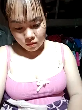 Snapshot of emilyzz chatting on May 2026 02:47:02 PM emilyzz online show from May 2026 02:47:02 PM