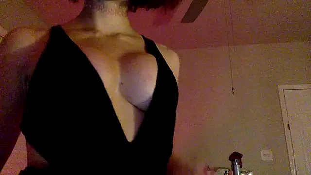 Texxaspearl online show from April 2026 10:28:01 AM