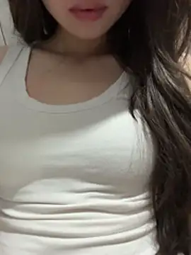 Snapshot of Bella_sexy98 chatting on July 2026 03:02:02 AM Bella sexy98 online show from July 2026 03:02:02 AM