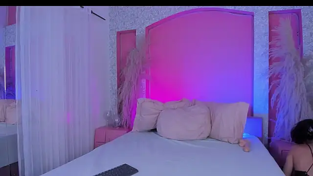 Peytonn Monroe online show from December 2025 08:02:02 PM