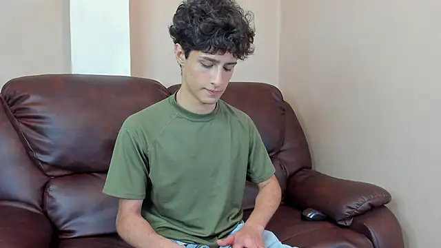 Xam Collen online show from December 2025 05:18:02 PM