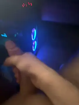 jstntz online show from April 2026 09:23:01 PM