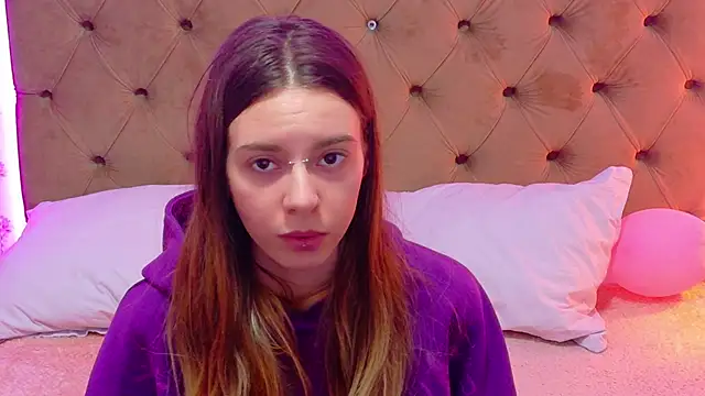 CoraVex online show from April 2026 04:11:01 AM