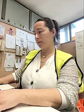 bichota85 online show from March 2026 11:14:01 AM