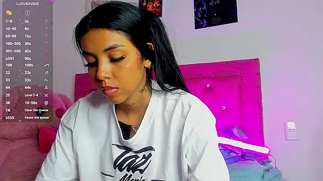 dahiiangomezz online show from June 2026 01:10:01 AM