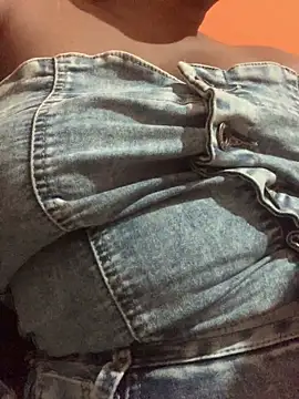 Snapshot of mii_ysaa chatting on April 2026 03:51:01 AM mii ysaa online show from April 2026 03:51:01 AM