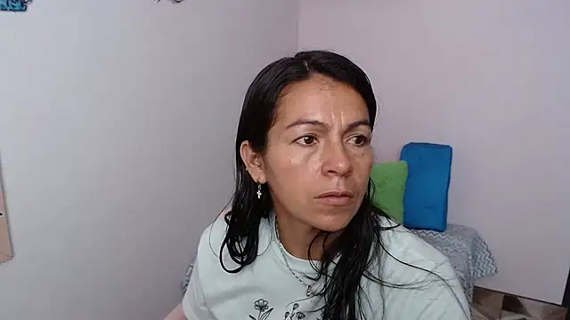 camilavargas  online show from March 2026 07:20:02 PM