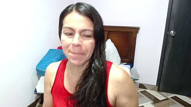 Snapshot of camilavargas_ chatting on July 2026 08:11:02 PM camilavargas online show from July 2026 08:11:02 PM