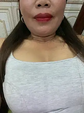 Snapshot of Milky-milk chatting on June 2026 01:11:01 PM Milky-milk online show from June 2026 01:11:01 PM