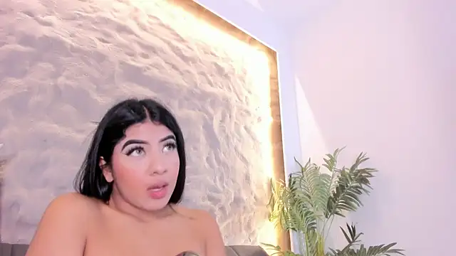 Snapshot of Naomy_gyal chatting on February 2026 06:50:02 PM Naomy gyal online show from February 2026 06:50:02 PM