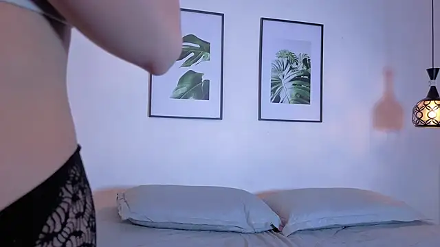 afrodita aares online show from March 2026 07:30:01 PM