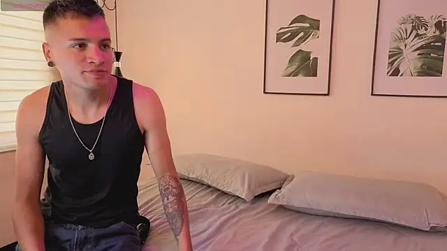 afrodita aares online show from April 2026 07:40:02 PM