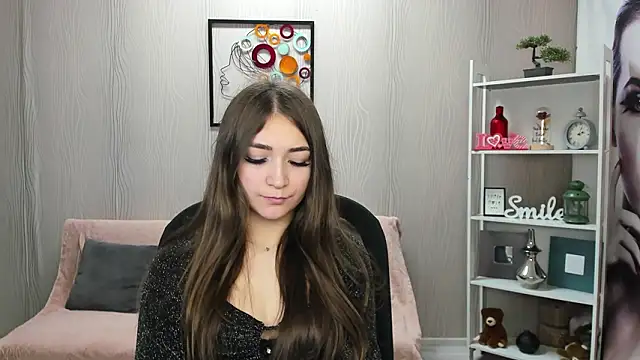 EllaClarke online show from February 2026 12:03:01 PM