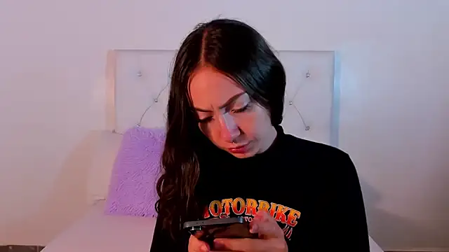 Snapshot of LaiaColliinss chatting on October 2025 05:11:02 PM LaiaColliinss online show from October 2025 05:11:02 PM