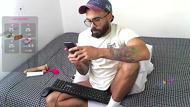 htrebor87 online show from April 2026 09:23:01 PM