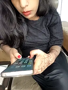 hotty ranjana online show from October 2025 12:31:01 AM