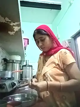 Cute-Charvii online show from April 2026 01:04:01 AM