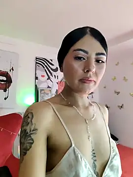 ValeNiitaLuv online show from April 2026 05:23:01 PM