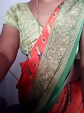 Snapshot of TeluguCuplehyd chatting on November 2025 05:06:01 AM TeluguCuplehyd online show from November 2025 05:06:01 AM