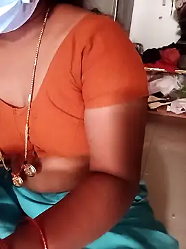 Snapshot of TeluguCuplehyd chatting on December 2025 05:37:02 AM TeluguCuplehyd online show from December 2025 05:37:02 AM