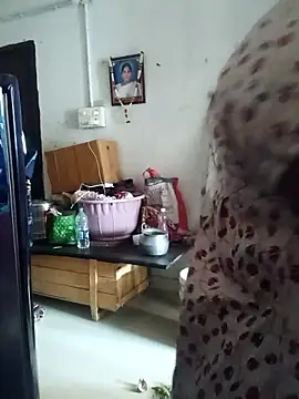 Snapshot of TeluguCuplehyd chatting on January 2026 04:04:01 AM TeluguCuplehyd online show from January 2026 04:04:01 AM