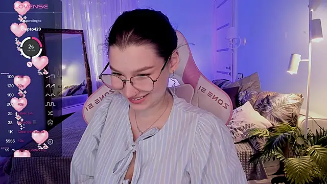 Snapshot of LinaBlossom_ chatting on July 2026 02:28:01 AM LinaBlossom online show from July 2026 02:28:01 AM