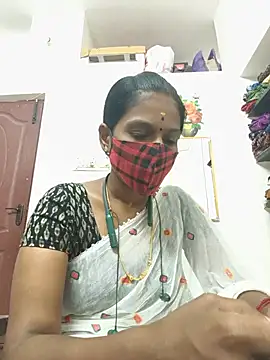 Snapshot of Tamil_Yalini12 chatting on June 2026 03:51:01 AM Tamil Yalini12 online show from June 2026 03:51:01 AM