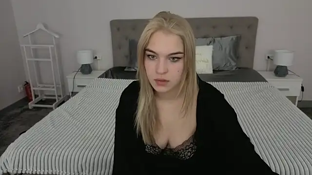 AlinaLiii online show from March 2026 06:19:02 AM