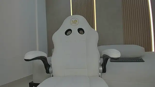 emily kovac online show from March 2026 10:53:02 AM