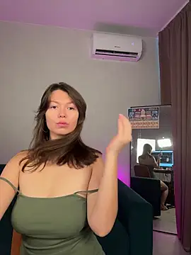 Snapshot of EllaCanny chatting on July 2026 05:02:02 AM EllaCanny online show from July 2026 05:02:02 AM