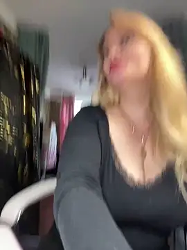 Sweet-blonde online show from March 2026 01:48:02 PM