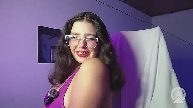 Pao Ly online show from July 2026 06:25:02 PM