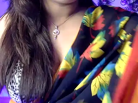 Aaliya02 online show from May 2026 12:43:02 PM