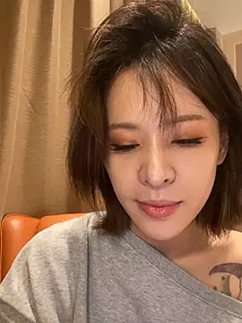 miumiu-66 online show from May 2026 09:16:01 AM