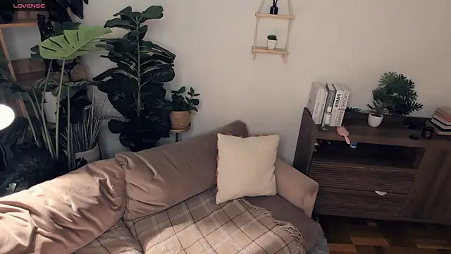 LaureMestler online show from April 2026 08:11:01 AM