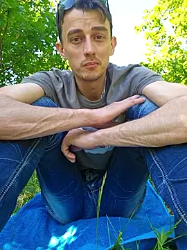 Chrisou73 online show from April 2026 01:53:02 PM