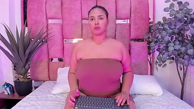 afrodita-Stone online show from January 2026 01:42:02 AM