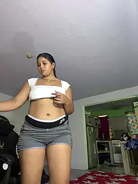 LUNA YOUNG  online show from April 2026 02:56:01 PM