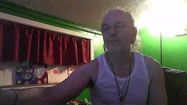 HippieDad333 online show from February 2026 06:41:02 AM