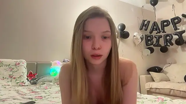 Snapshot of CandysRose chatting on March 2026 08:46:01 PM CandysRose online show from March 2026 08:46:01 PM