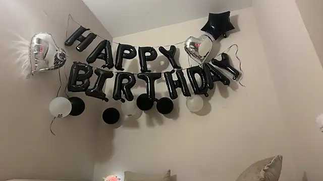 Snapshot of CandysRose chatting on March 2026 10:43:02 PM CandysRose online show from March 2026 10:43:02 PM