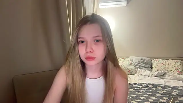 CandysRose online show from April 2026 06:49:01 PM