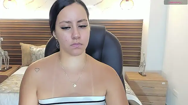 Natasha Kiim  online show from April 2026 04:59:01 AM