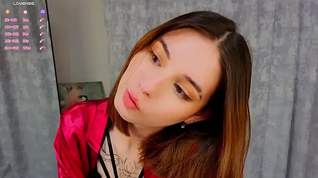 LunaraRada online show from November 2025 02:40:02 PM