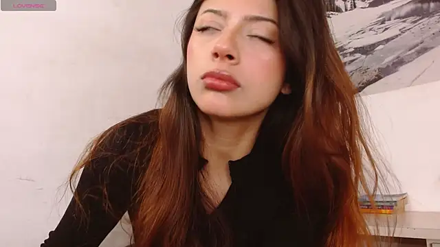 Adrianna5  online show from March 2026 09:32:02 AM