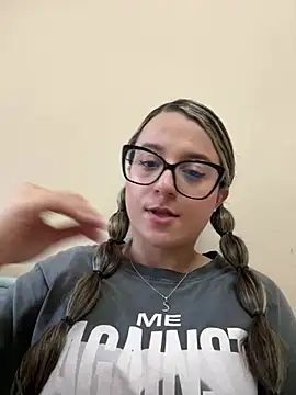 katiaa lovv online show from January 2026 04:56:02 PM