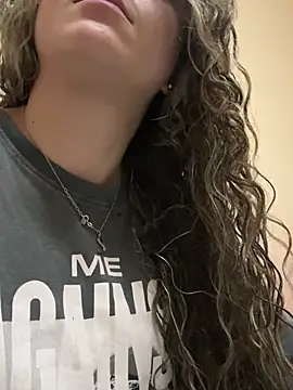 katiaa lovv online show from January 2026 06:24:01 PM